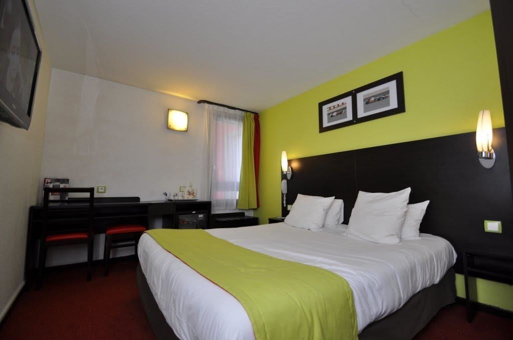 Enzo Hotels Vierzon By Kyriad Direct Rum bild