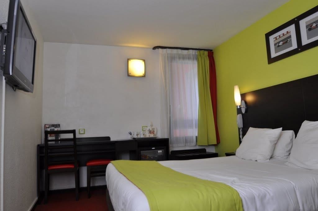 Enzo Hotels Vierzon By Kyriad Direct Rum bild