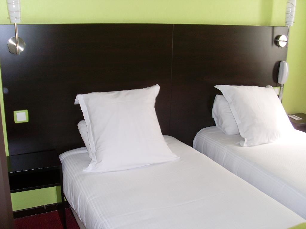 Enzo Hotels Vierzon By Kyriad Direct Rum bild